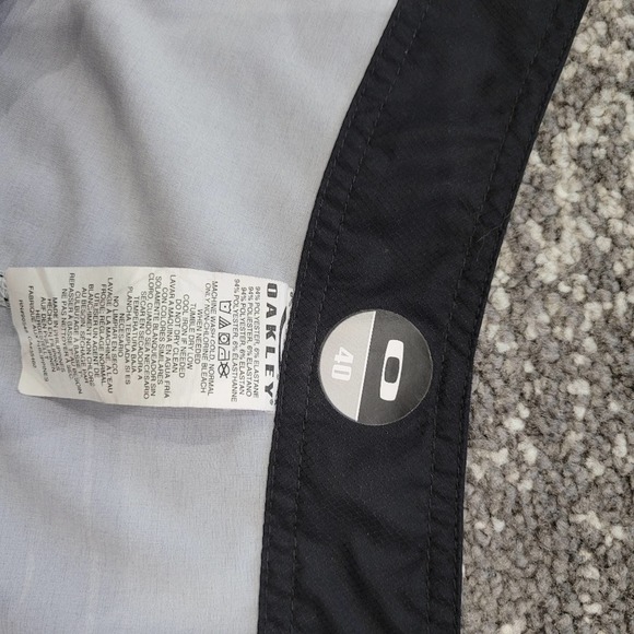 Oakley board shorts - Picture 7 of 8